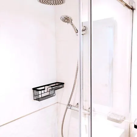 Portonovo Paraiso Ii - Sea View - Swimming Pool - Good Wifi - Old Town شقة *